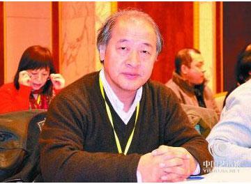 天津市美协主席 王书平。王书平,1955年出生于山东陵县。1975年毕业于天津美术学院中国画专业。天津市美术家协会主席。他的作品70%描绘的是农村题材,用他自己的话:带着泥土味儿。他的作品走进了全球40多个国家和地区,却始终没有忘记那片最初给他灵感的土地。
