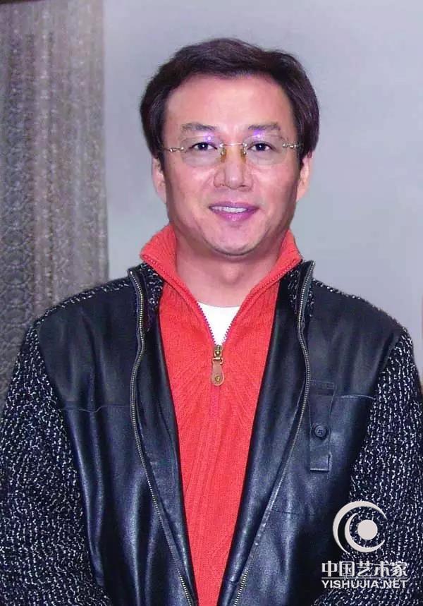 倪郡阳 西泠印社社员、中国书法家协会会员、中国计量大学艺术与传播学院客座教授、浙江昌寿书画艺术院院长、浙江现代画院副院长兼秘书长、欧洲中国书画艺术传播机构主席、匈牙利米什科尔茨大学和塞格德大学东方艺术系教授、博士生导师