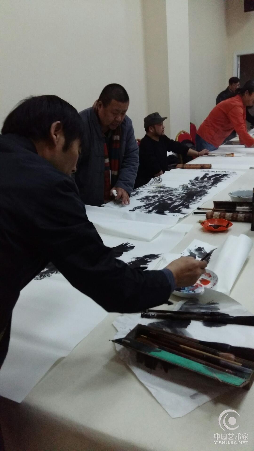 王福山特邀出席国务院、国家文化部、中央电视台、天津书画家协会等主办的毛主席诞辰122周年纪念活动。 王福山特邀出席国务院、国家文化部、中央电视台、天津书画家协会等主办的毛主席诞辰122周年纪念活动。