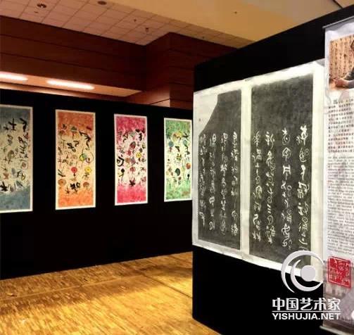 书画家在卡鲁塞尔地下购物中心展厅的展览，美其名曰“走进卢浮宫