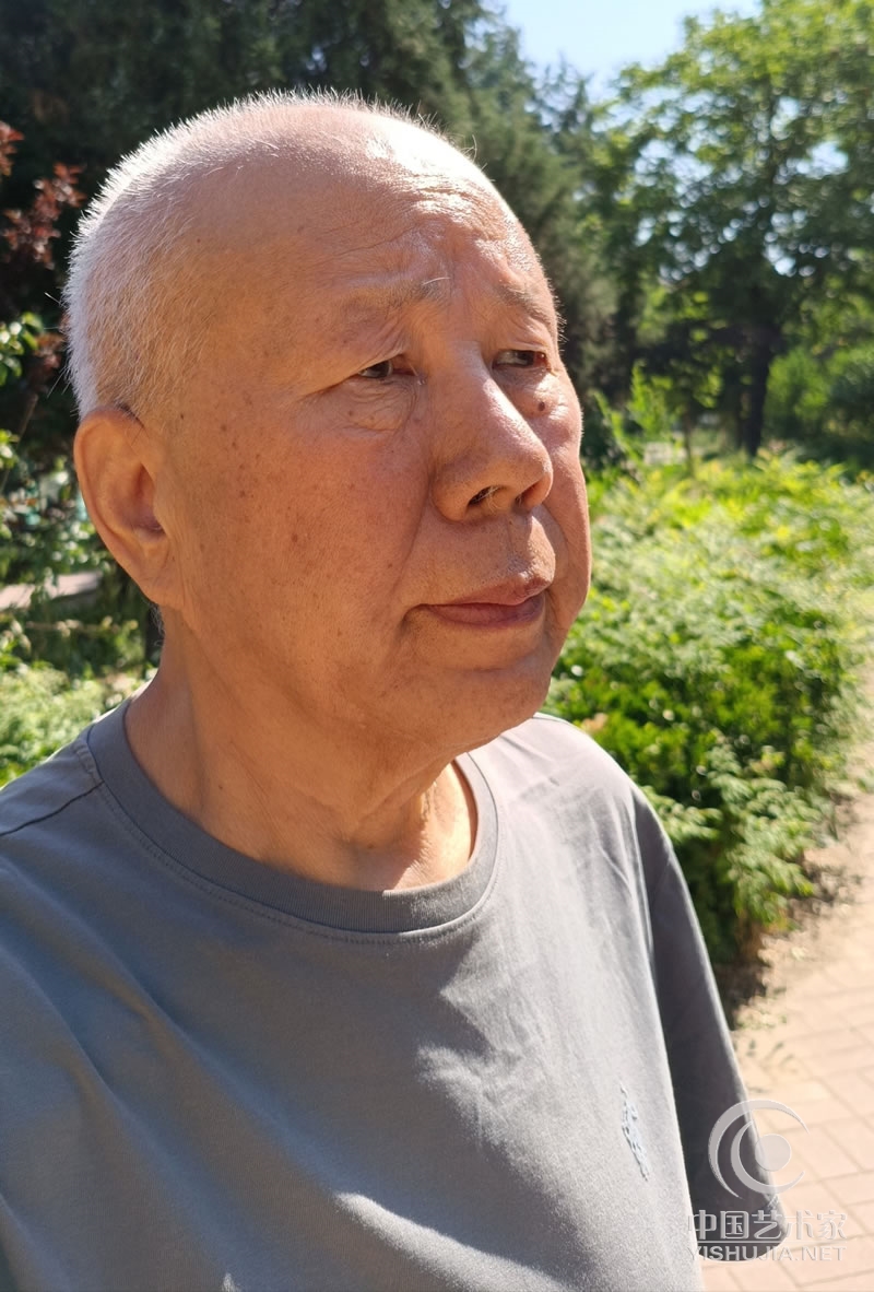 海天之间的双重交响 —— 论郭文伟的科学求索与焦墨艺术