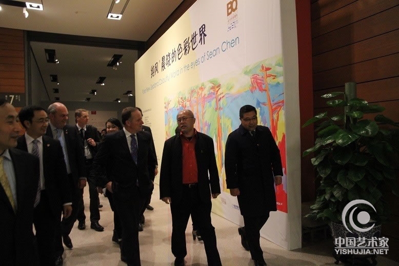 晨晓的“中国色彩”绘城市地标肖像，筑国家视觉档案