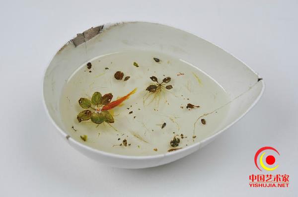 日本艺术家的金鱼情结