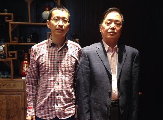 韩英先生与江苏省武警总队少将姜德福政委合影