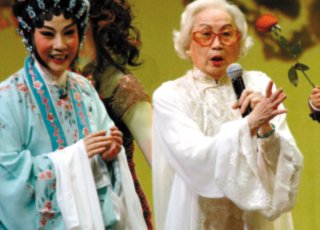 “岭南一宝”红线女：我不平则鸣但从不记仇