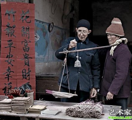 欧阳星凯的参评作品《杂货店的老伙计》