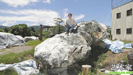 6米长台湾玉亮相 重达30吨 应是"世界最长"
