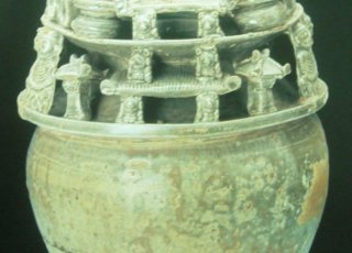 越窑青瓷堆塑罐